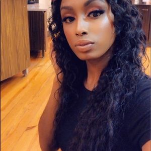 Meet your Posher, Kiana